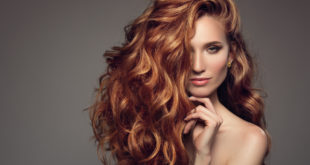 rudowłosa kobieta z pięknymi włosami