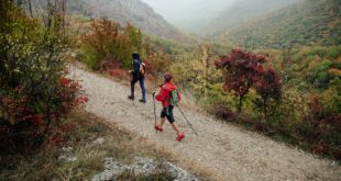 nordic walking jesienią w górach